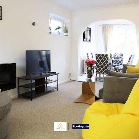 4 Bedroom House With Parking Near City Centre By Trinity Stays Short Lets & Serviced Accommodation Cambridge Exterior photo